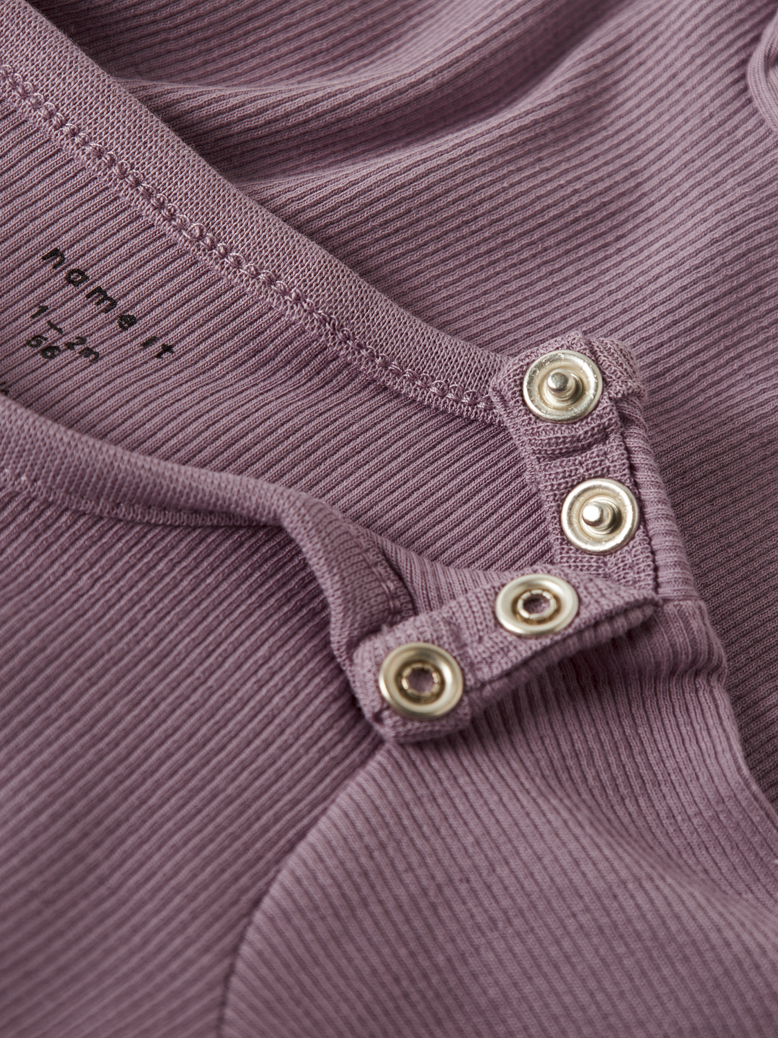 model_shot-front_full